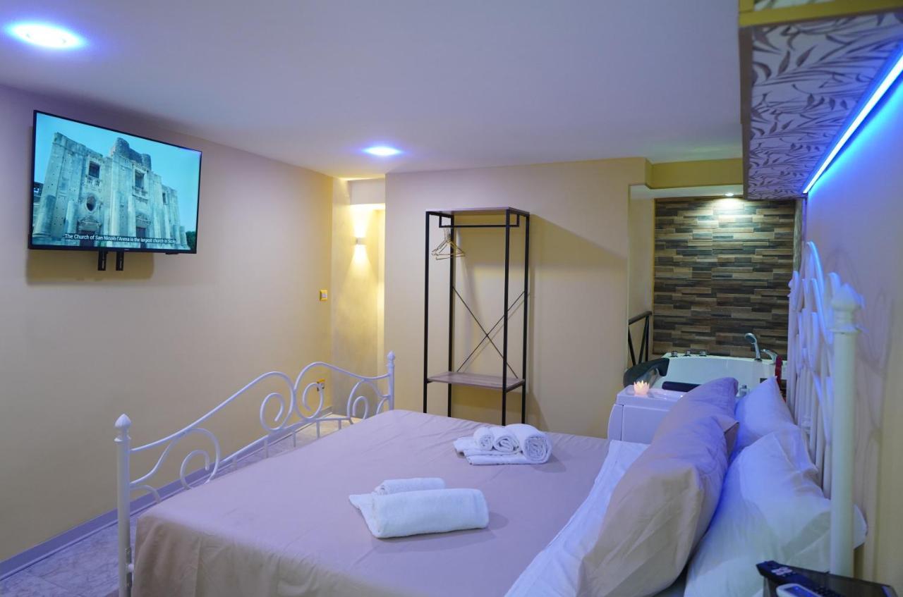 Corte Manzoni Independent Suite Catânia Exterior foto